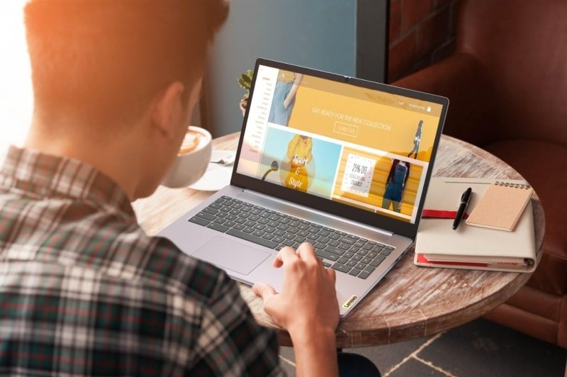 Lenovo IdeaPad 3i 15.6" FHD Chromebook, Intel Celeron N4500 Processor, 4GB RAM, 192GB Storage(64GB eMMC + 128GB Flash Memory), Webcam, Wi - Fi 6, Bluetooth, SD Card Reader, HDMI, Artic Grey, Chrome OS‎Lenovo